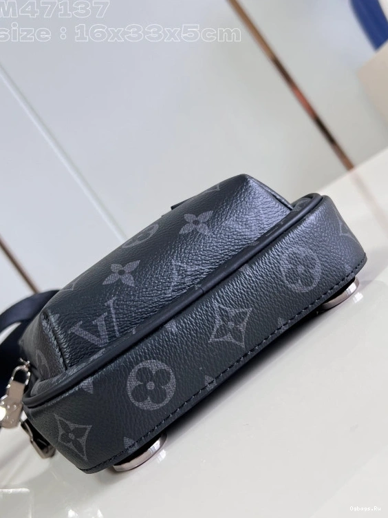 LOUIS Avenue VUITTON Slingbag-16*33*5.7CM 0523